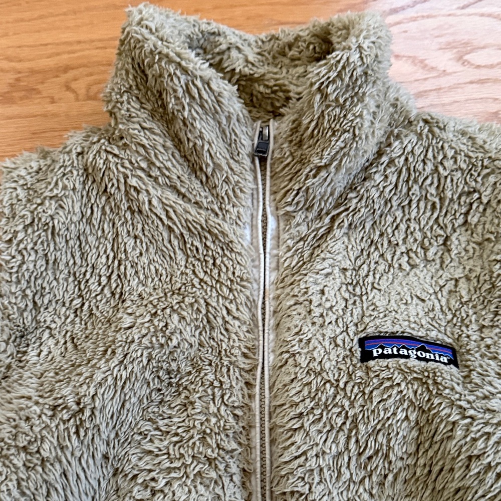 Patagonia Fleece Vest in tan - Picture 4 of 10